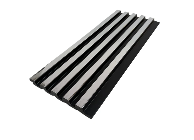Metallisk räfflad PS väggpanel
